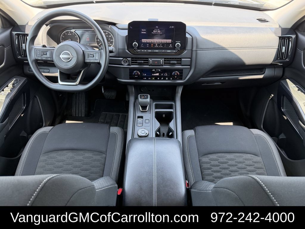 Used 2024 Nissan Pathfinder S AWD/4WD image 10