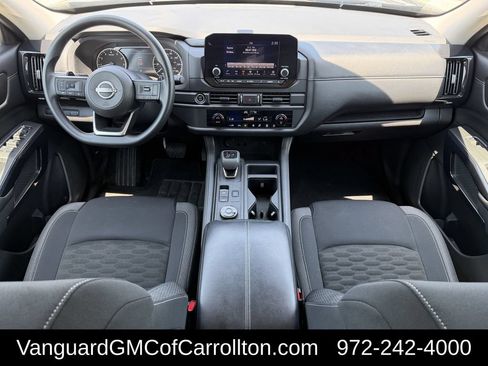 Used 2024 Nissan Pathfinder S AWD/4WD image 10