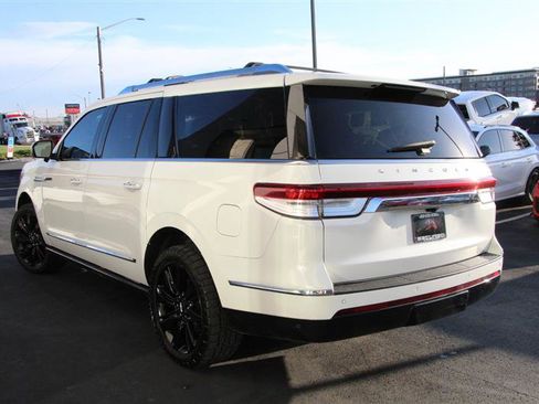 Used 2022 Lincoln Navigator L Reserve AWD/4WD image 6