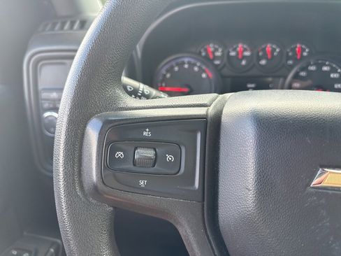 Used 2019 Chevrolet Silverado 1500 Custom w/ Custom Value Package image 12