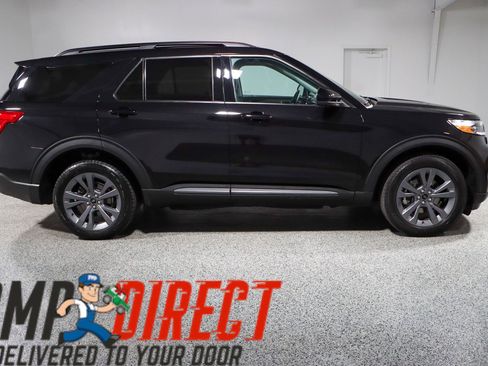 Used 2023 Ford Explorer XLT w/ Equipment Group 202A image 6