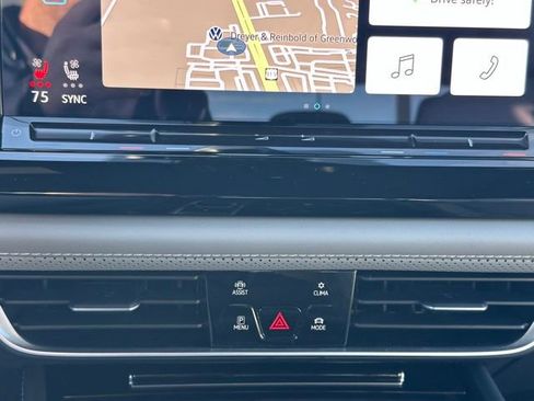 Used 2024 Volkswagen Atlas Cross Sport SEL image 17