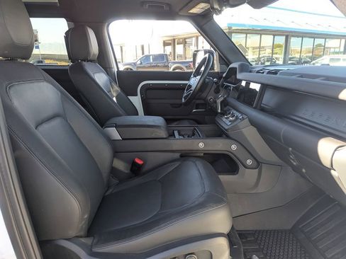 Used 2024 Land Rover Defender 90 X-Dynamic SE image 30