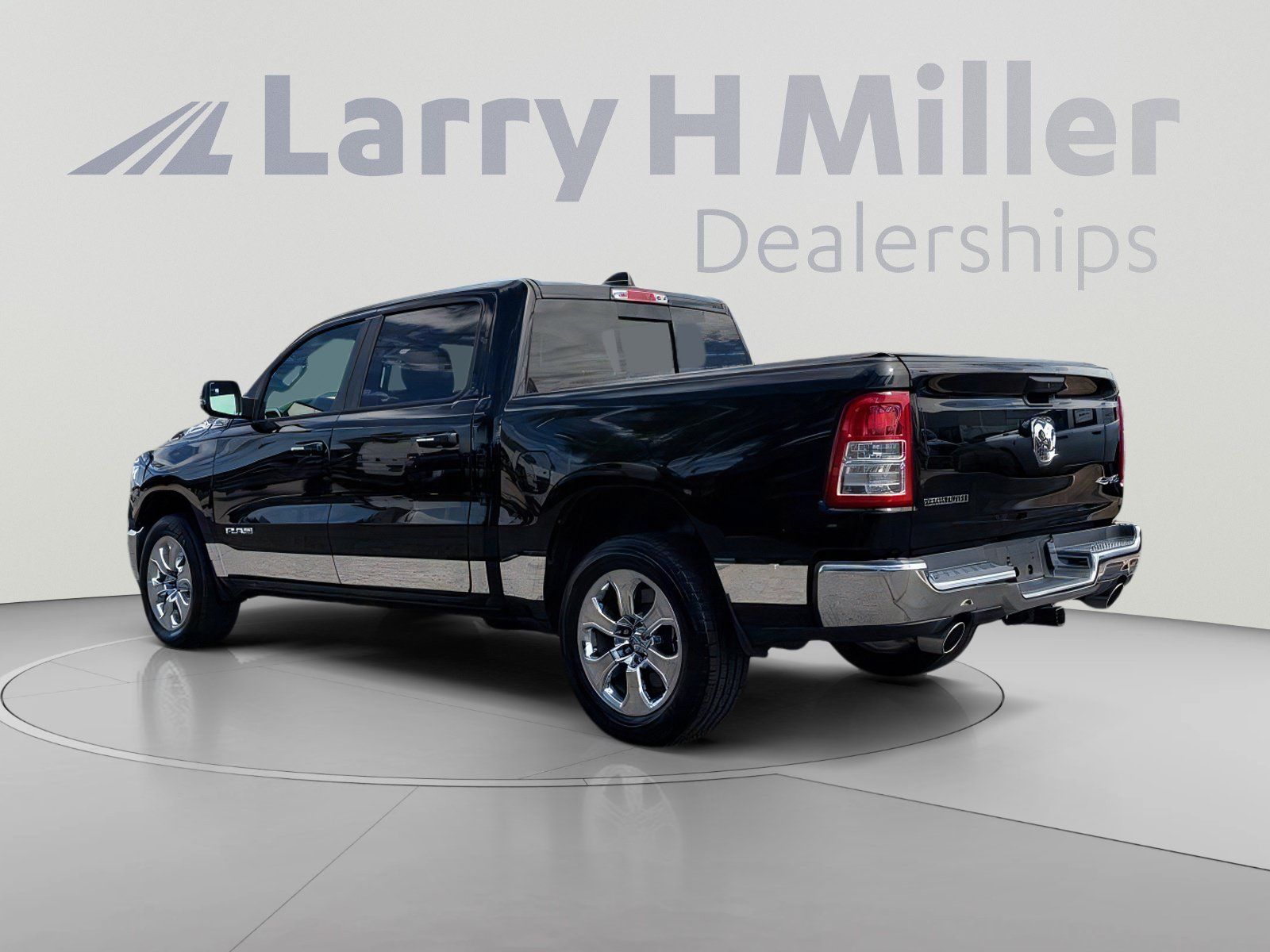Used 2024 RAM 1500 Big Horn AWD/4WD image 4