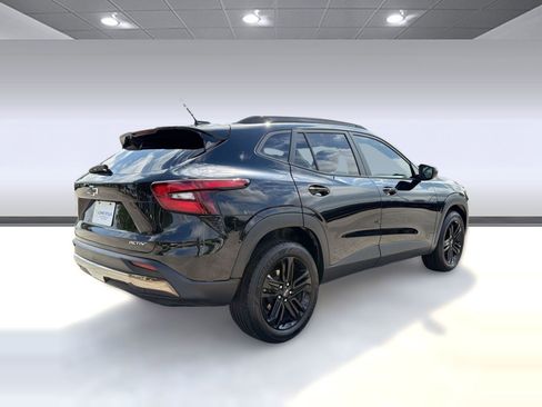 Certified 2025 Chevrolet Trax ACTIV w/ Driver Confidence Package FWD image 9