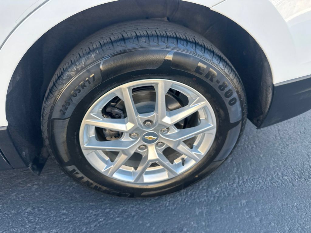 Used 2022 Chevrolet Equinox LT FWD image 10