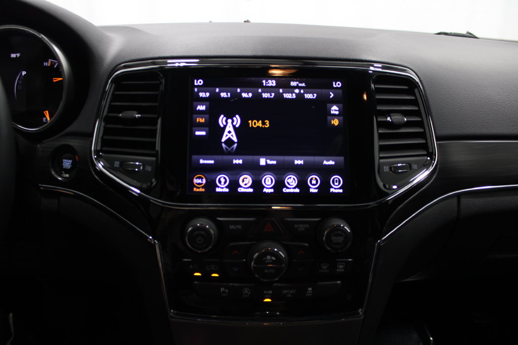 Used 2019 Jeep Grand Cherokee Limited AWD/4WD image 31