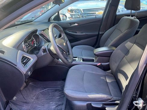 Used 2019 Chevrolet Cruze LS FWD image 12