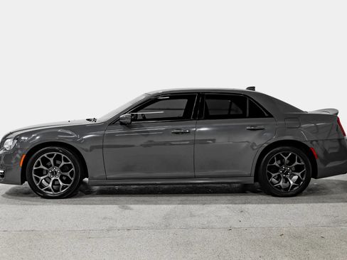 Used 2017 Chrysler 300 S w/ S Model Appearance Package RWD image 9