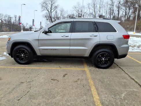 Used 2017 Jeep Grand Cherokee Laredo w/ Quick Order Package 23E image 4