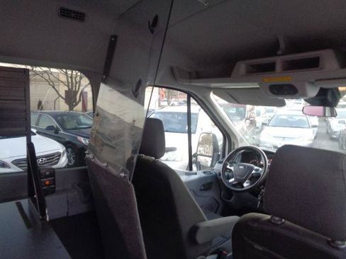 Used 2019 Ford Transit 150 XLT RWD image 28
