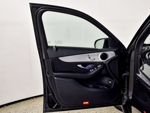 Certified 2022 Mercedes-Benz GLC 300 image 18