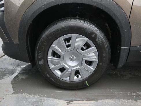 New 2026 Nissan Kicks S image 9