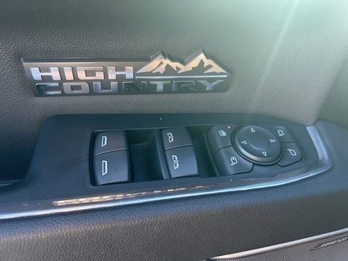 Used 2023 Chevrolet Silverado 1500 High Country w/ High Country Premium Package image 15