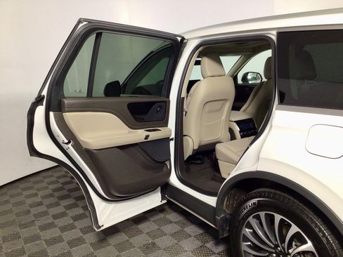 Used 2023 Lincoln Aviator Reserve w/ Equipment Group 201A image 28