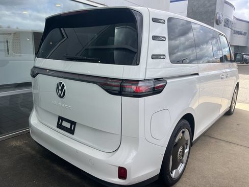 New 2025 Volkswagen ID. Buzz Pro S RWD image 4