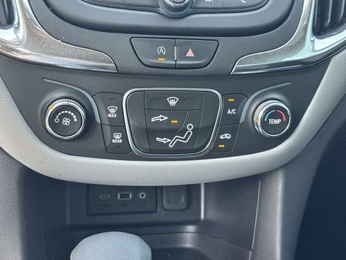Used 2024 Chevrolet Equinox LS w/ Midnight Edition FWD image 17