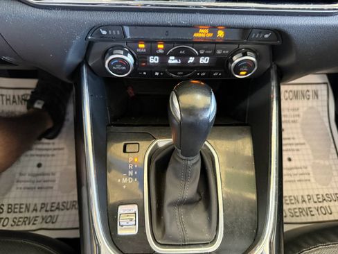 Used 2017 MAZDA CX-9 Touring FWD image 16