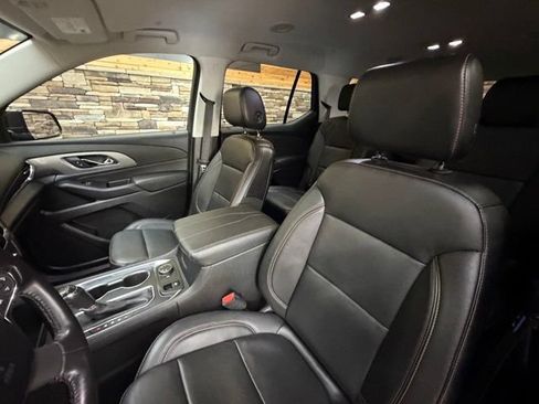 Used 2019 Chevrolet Traverse LT AWD/4WD image 14