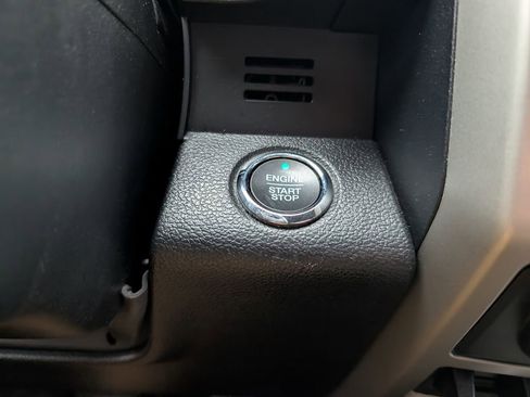 Used 2019 Ford F150 Lariat w/ Equipment Group 502A Luxury image 16