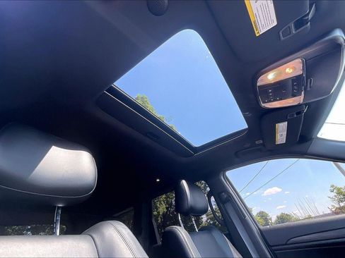 Used 2021 Jeep Grand Cherokee Laredo X AWD/4WD image 29