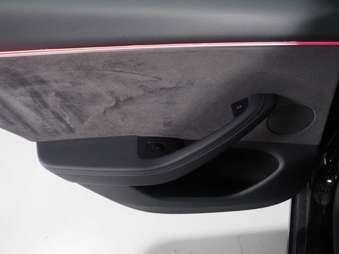 Used 2025 Tesla Model 3 AWD/4WD image 56