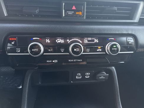 Used 2023 Honda Pilot Sport image 18