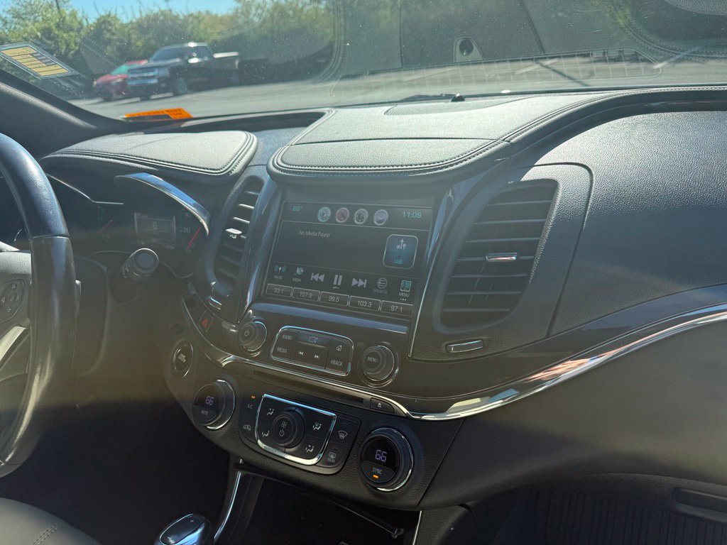 Used 2018 Chevrolet Impala Premier w/ Premier Confidence Package FWD image 11