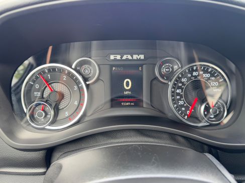 Used 2024 RAM 3500 Big Horn AWD/4WD image 18