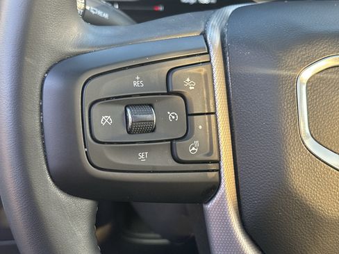 Used 2024 GMC Yukon XL Denali RWD image 16