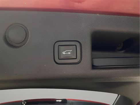 Used 2018 Chevrolet Equinox LT AWD/4WD image 18