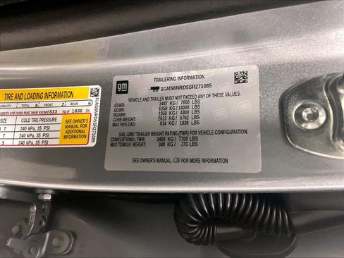 Used 2025 Chevrolet Tahoe LT image 36