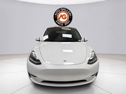 Used 2022 Tesla Model Y Performance AWD/4WD image 2