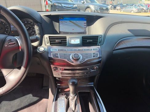 Used 2019 INFINITI Q70 L 3.7 w/ Sensory Package AWD/4WD image 12