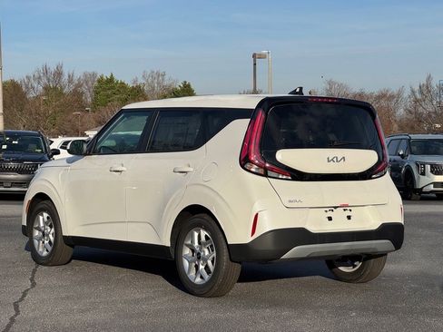 New 2025 Kia Soul LX image 5