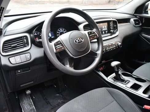 Used 2020 Kia Sorento LX image 22