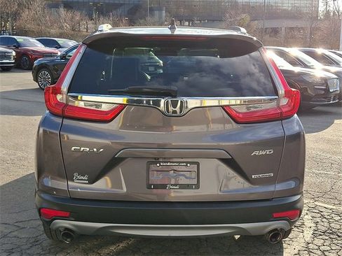 Used 2018 Honda CR-V Touring image 5