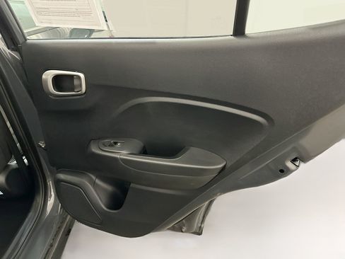 Used 2025 Hyundai Venue SEL FWD image 31