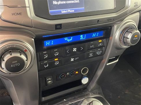 Used 2015 Toyota 4Runner Limited image 8