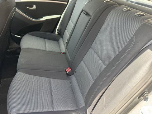 Used 2016 Hyundai Elantra GT w/ Option Group 02 FWD image 11