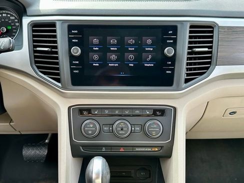 Used 2021 Volkswagen Atlas SE w/ Panoramic Sunroof Package image 27