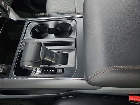 New 2025 Ford F150 Lariat w/ Equipment Group 501A Mid image 28