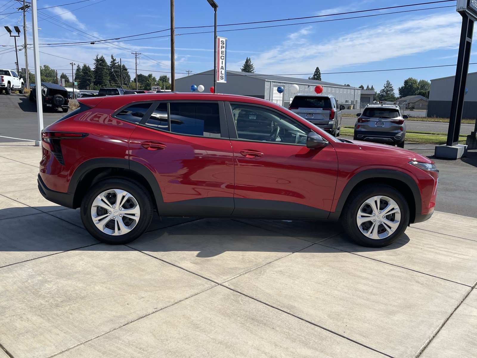 Used 2026 Chevrolet Trax LS FWD image 6