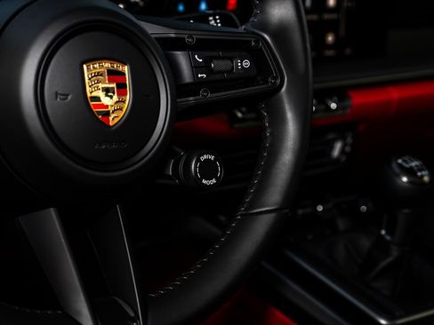 Used 2024 Porsche 911 Carrera S image 18