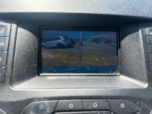 Used 2018 Ford Edge SE FWD image 19