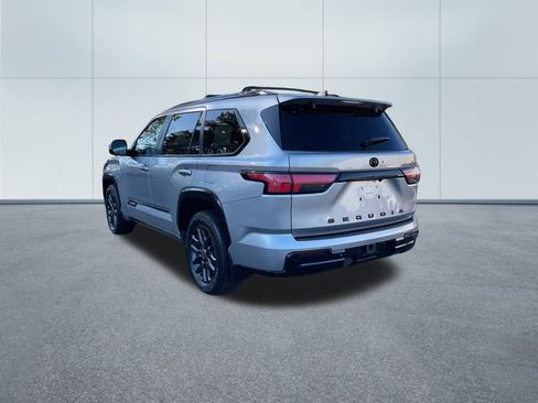 Used 2024 Toyota Sequoia Platinum image 7