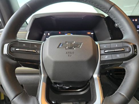 Used 2024 Chevrolet Colorado ZR2 w/ ZR2 Convenience Package III image 32