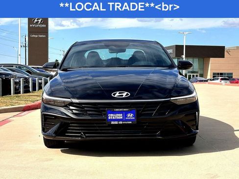 Used 2025 Hyundai Elantra Sport image 4