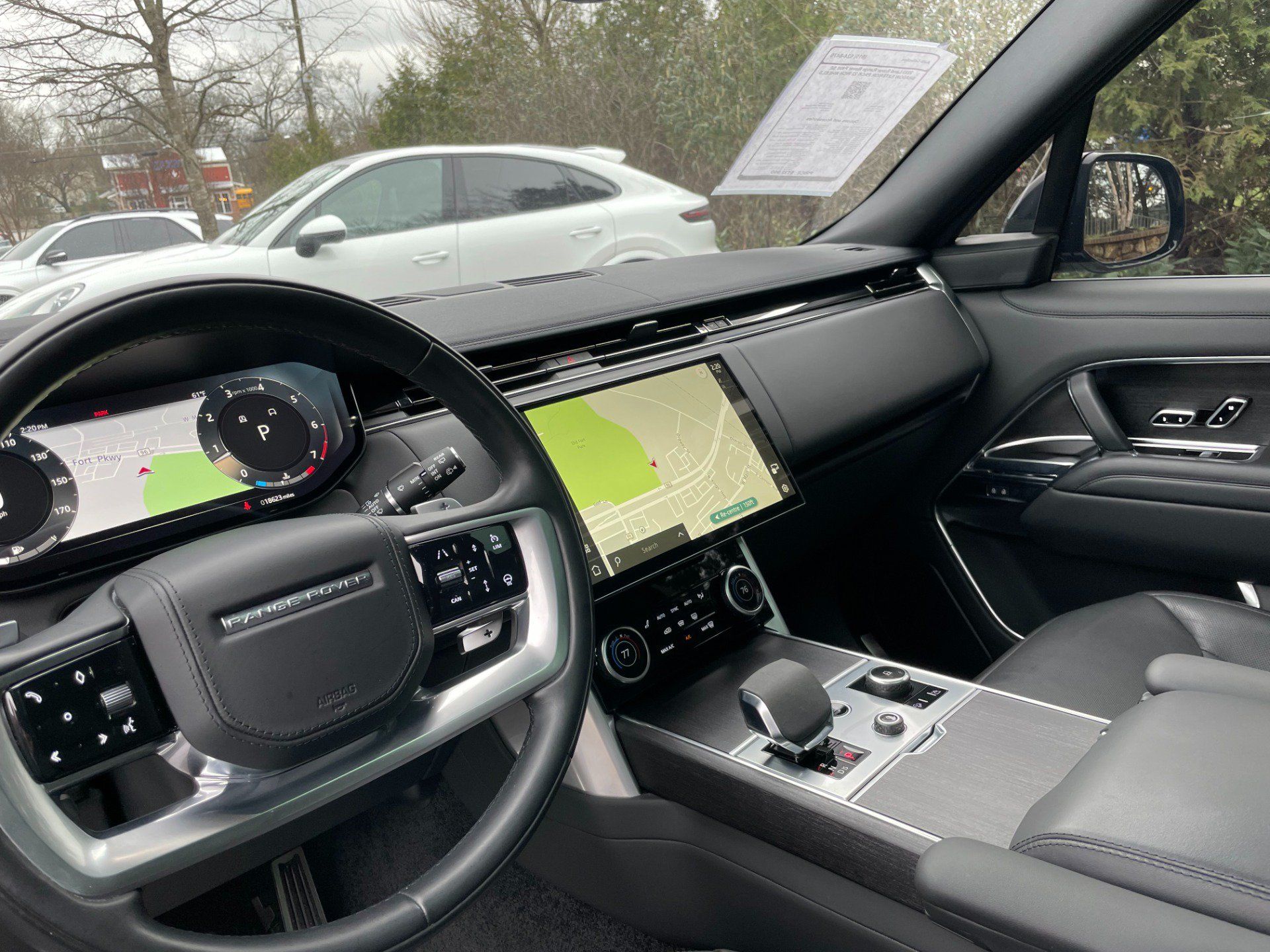 Used 2023 Land Rover Range Rover SE AWD/4WD image 12