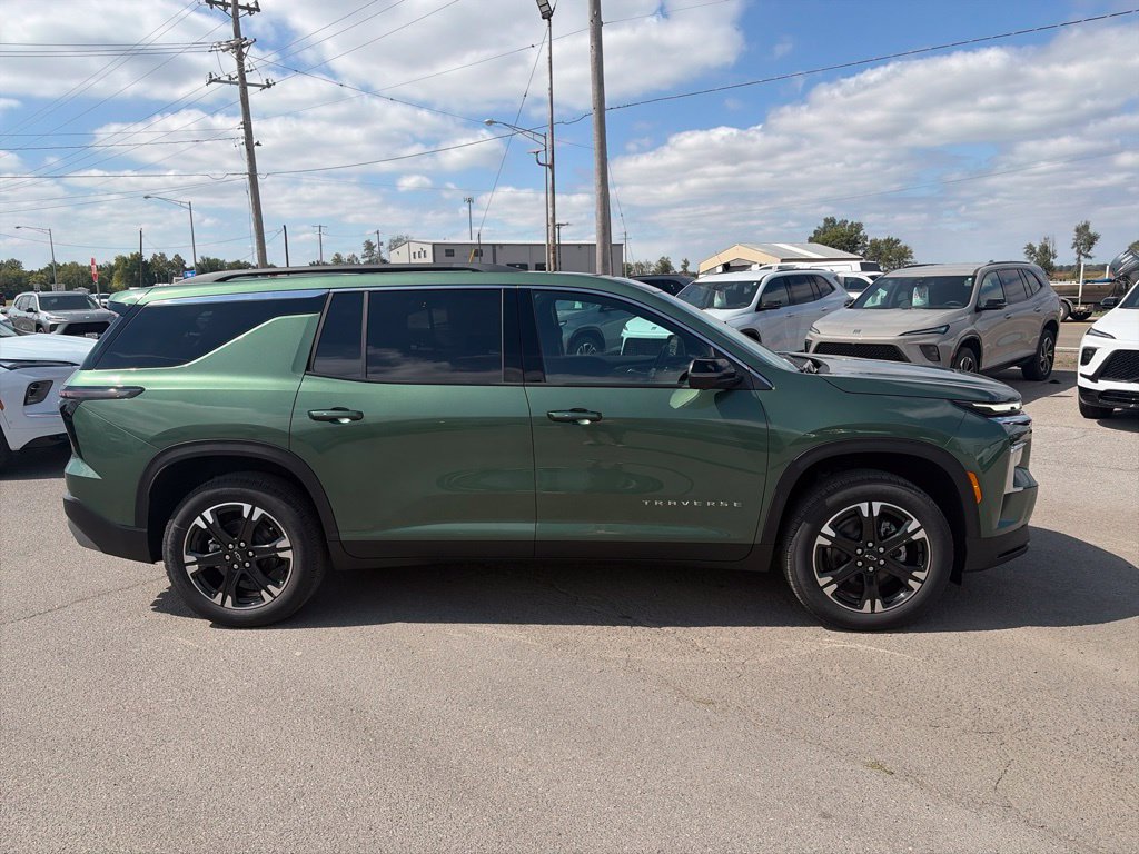 New 2027 Chevrolet Traverse LT w/ Sun and Wheel Package AWD/4WD image 7